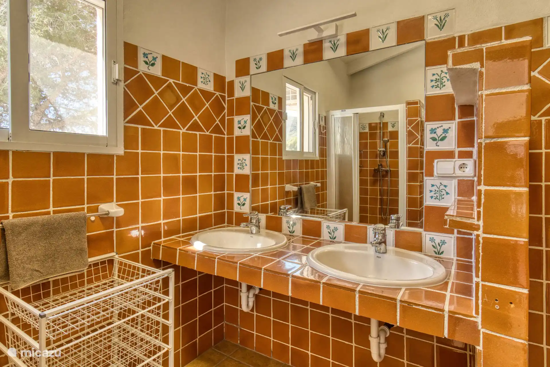 Salle de bain, salle de bain attenante, 1er étage