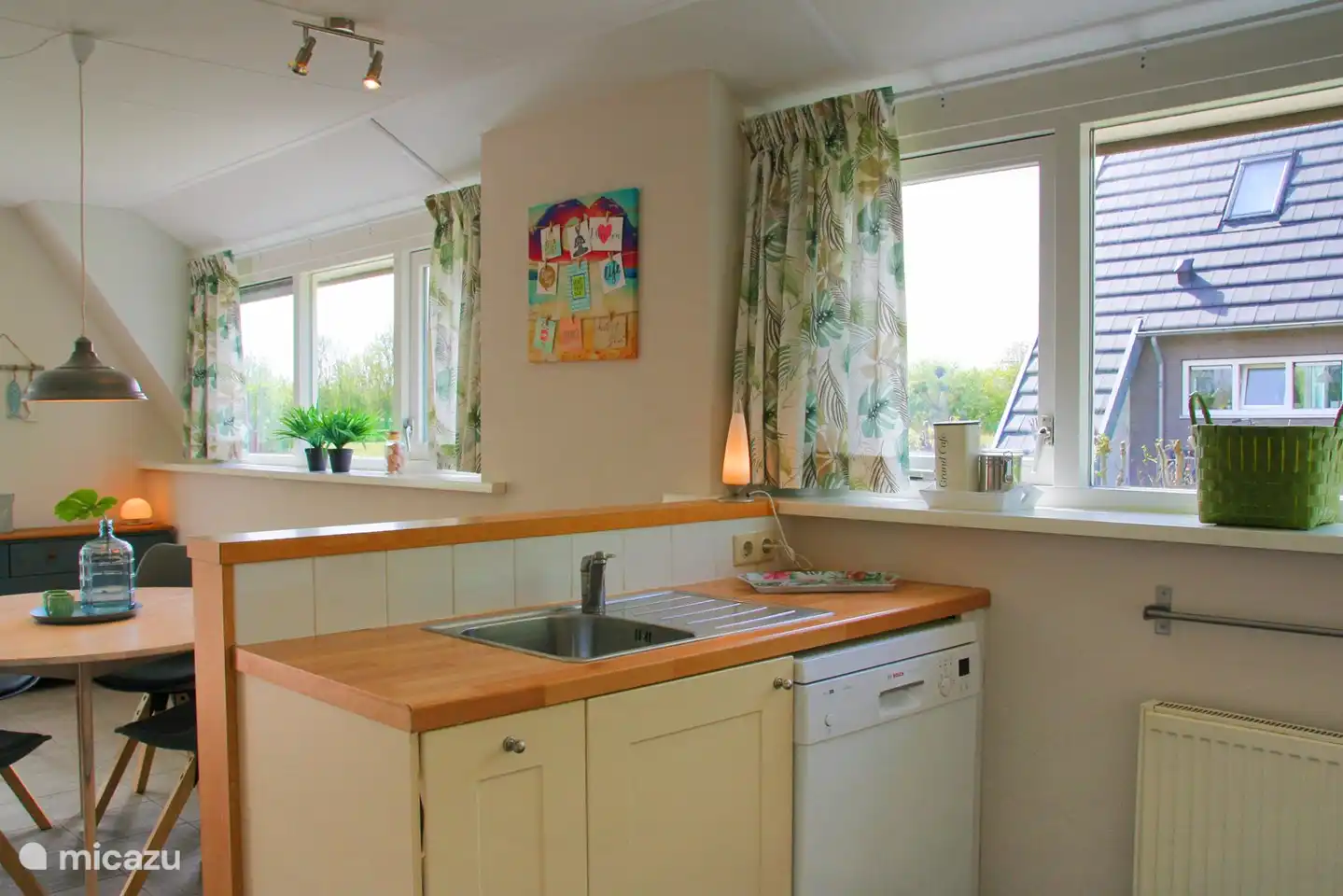 Küche komplett ausgestattet