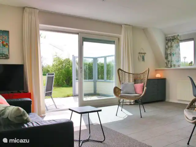 Parque de arena 52 en Países Bajos, Holanda del Norte, Groote Keeten - casa vacacional salón amueblado moderno