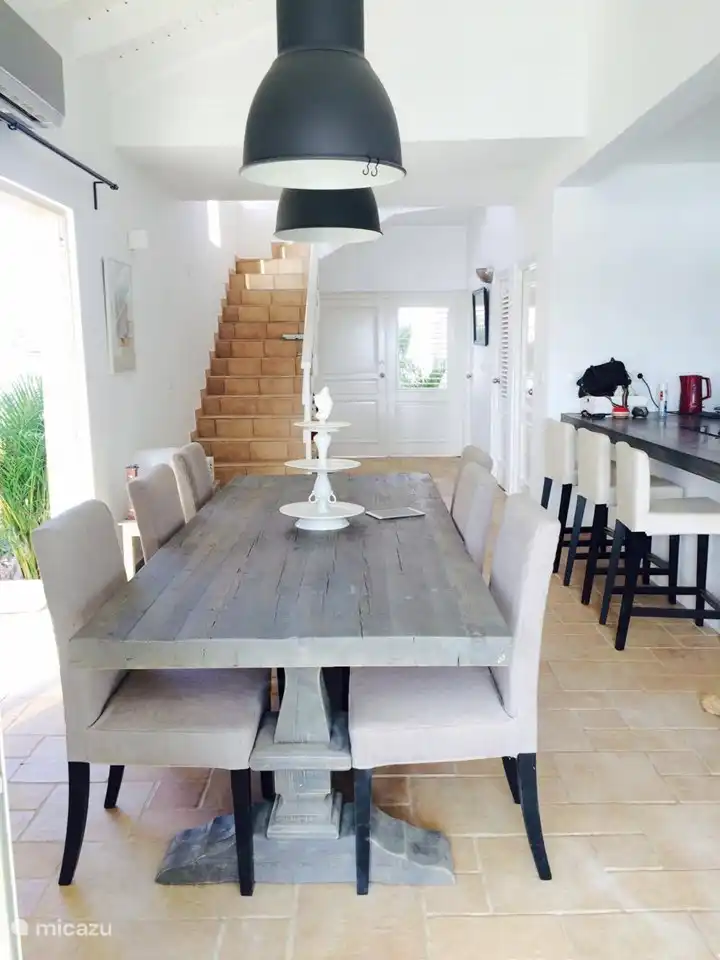 Dining table, hall and entrance