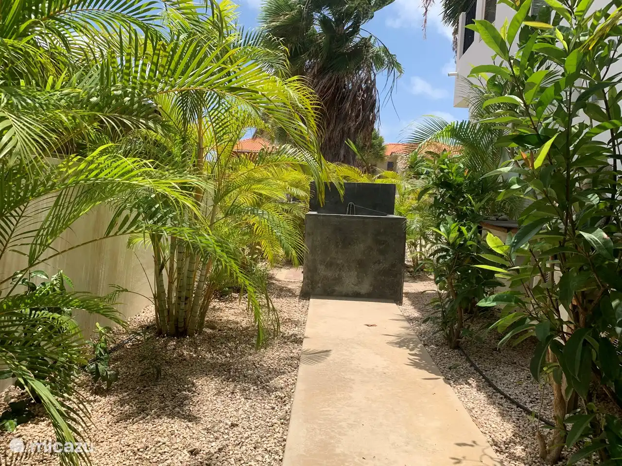 Large sink for dive and snorkel gear.