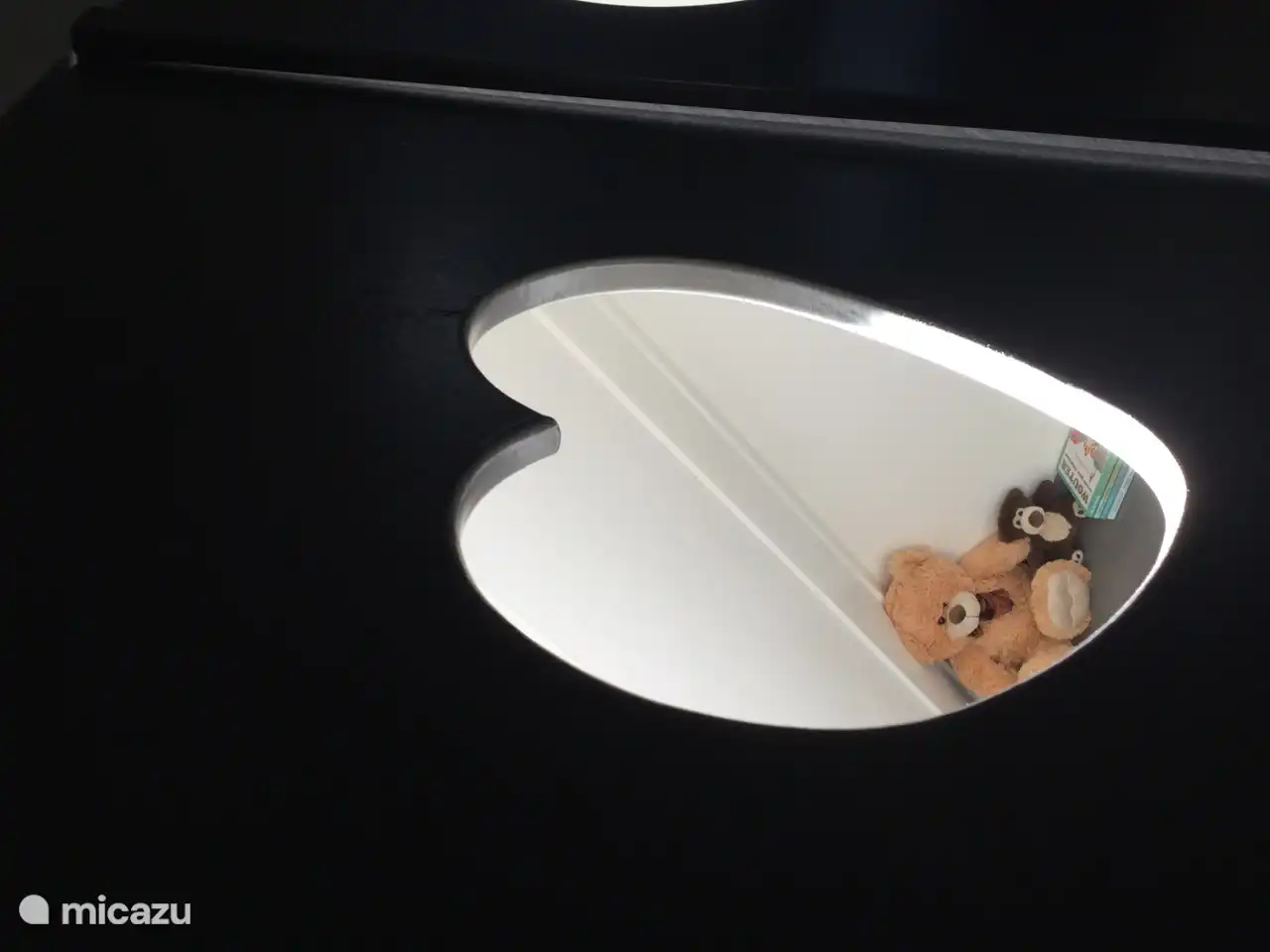 Durchsichtig im Kastenbett