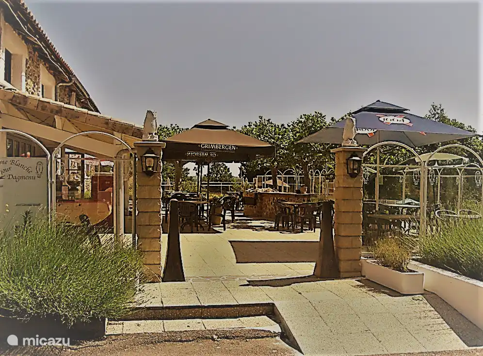 Das Restaurant La Dame Blanche ist leider geschlossen, aber eine gute Alternative ist das Restaurant am Golfplatz