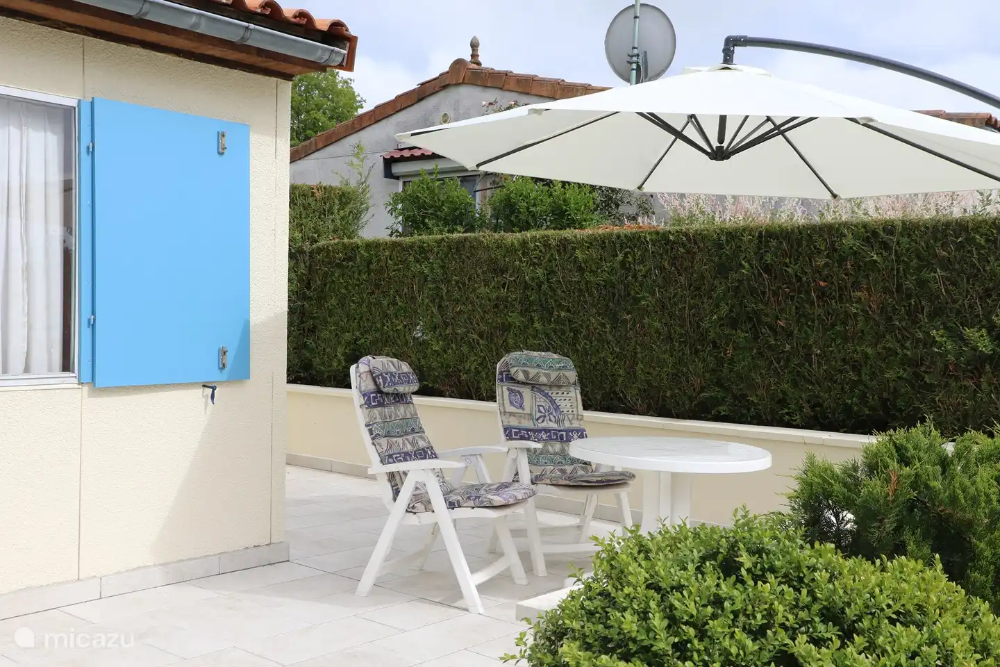 Terrasse. Die Terrasse wurde 2021 komplett renoviert.