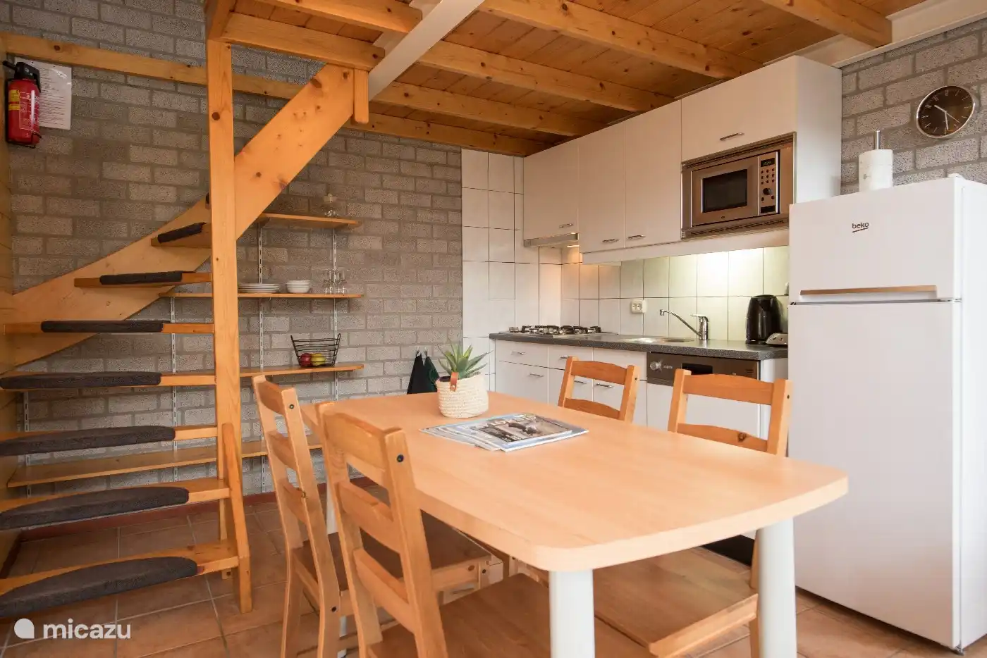 Kohlmeise in Niederlande, Nordbrabant, Heesch - Bungalow