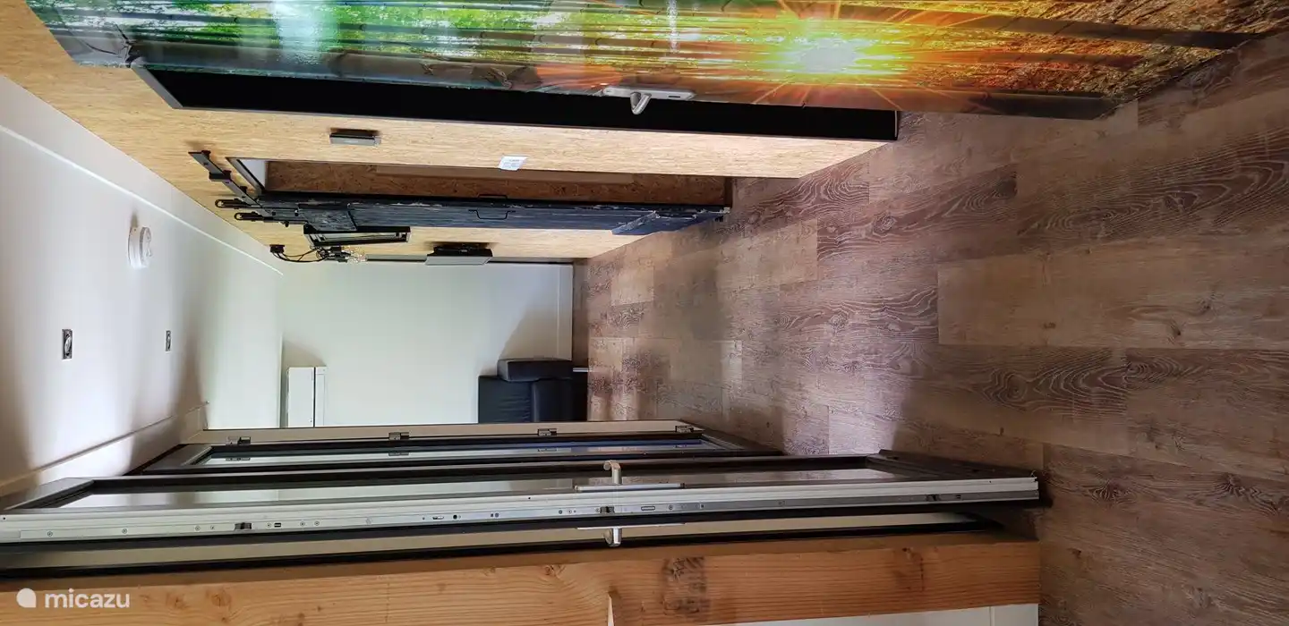 Wartungsfreundlicher Boden, der sich im gesamten Bungalow fortsetzt.