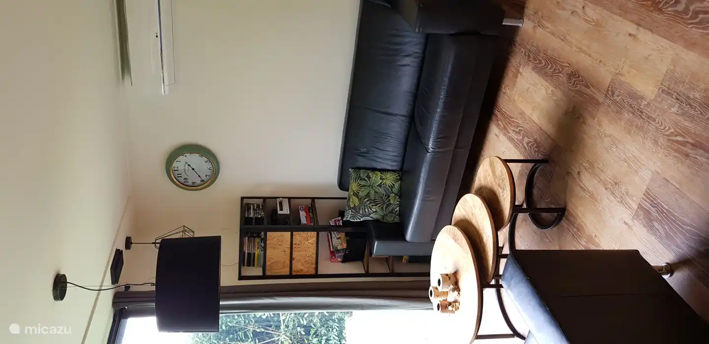 Klimaanlage ist vorhanden, ideal an heißen Tagen.