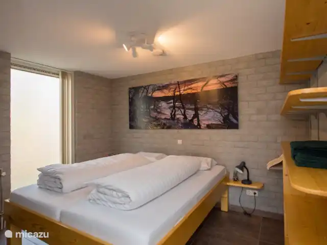 Bonte Specht huren in Nederland, Noord-Brabant, Heesch - bungalow Slaapkamer met tweepersoonsbed