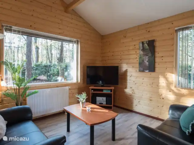 Paon bleu | Pays-Bas, Brabant-Septentrional, Heesch - bungalow Coin salon donnant sur le jardin