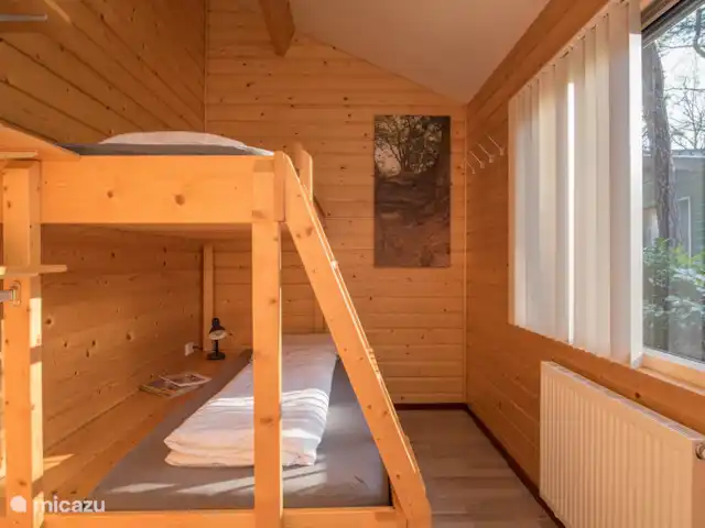 Goudooggans huren in Nederland, Noord-Brabant, Heesch - bungalow De tweede slaapkamer met een stapelbed