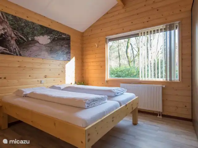Goudooggans huren in Nederland, Noord-Brabant, Heesch - bungalow De slaapkamer met het tweepersoonsbed