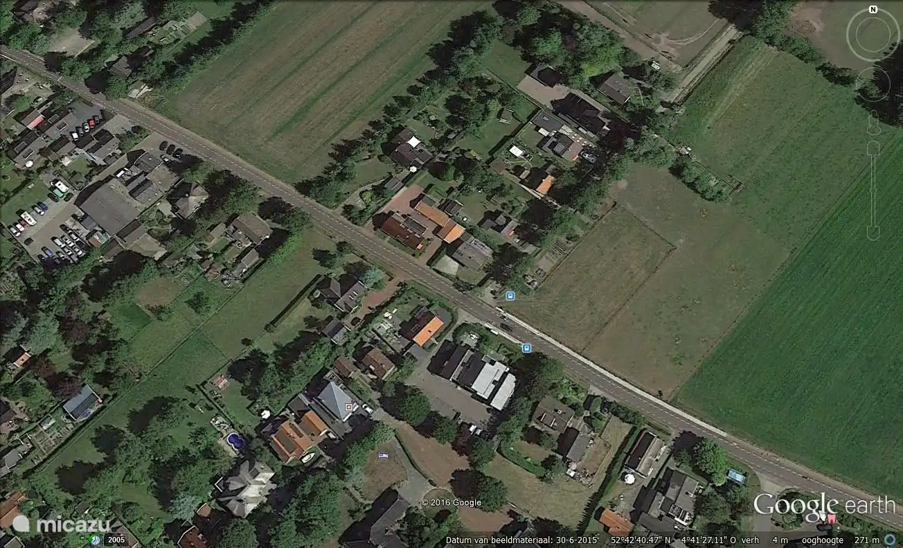 Unser Haus in der Mitte des Fotos