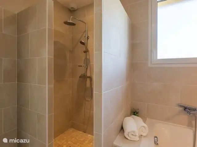 vakantiehuis huren in Frankrijk, Dordogne, Sarlat-la-Canéda – La Soara badkamer