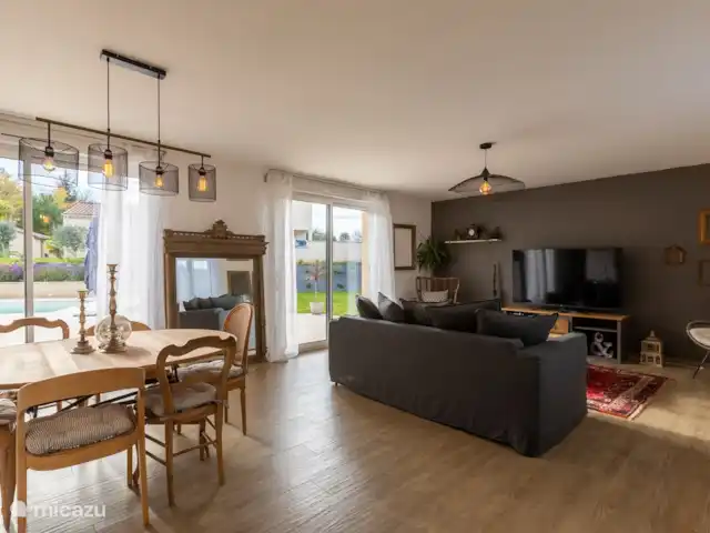 vakantiehuis huren in Frankrijk, Dordogne, Sarlat-la-Canéda – La Soara woonkamer en eethoek