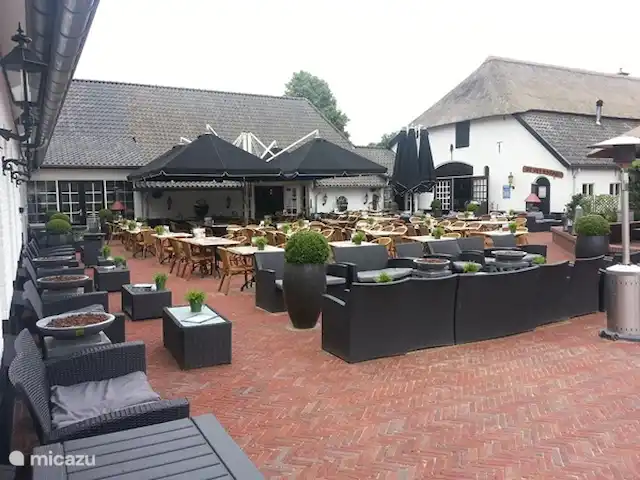 Location de Vacances Pays-Bas, Gueldre, Lathum, chalet - Anvibe Le restaurant dispose d'une grande terrasse, où toutes sortes d'événements sont souvent organisés, surtout pendant les mois d'été