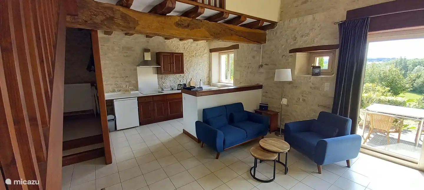 Sitting area / Kitchen