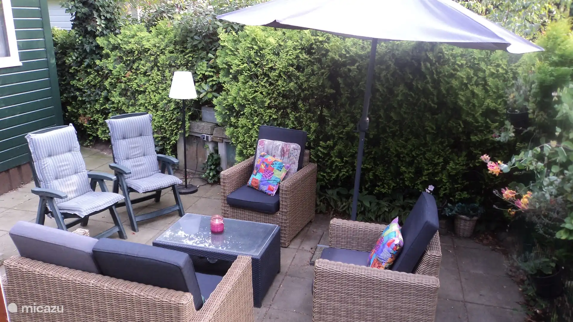 Terrasse vor dem Chalet