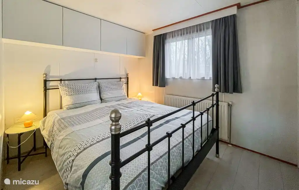 das Hauptschlafzimmer 