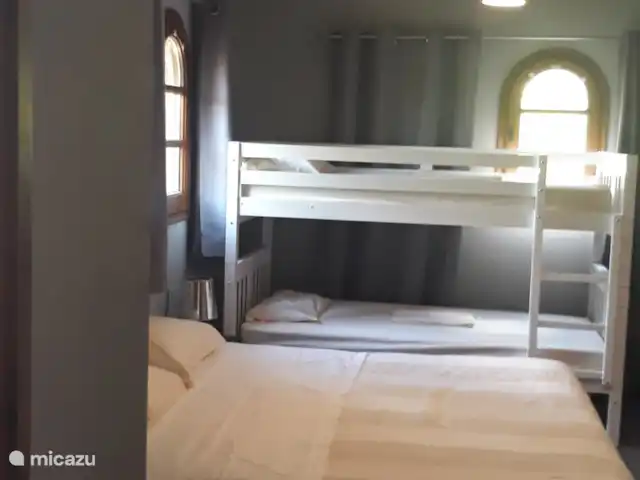 Casa Galesa huren in Spanje, Costa Brava, Calonge - vakantiehuis Slaapkamer2 (met twee 1-persoonsbedden of met topper als één 2-persoonsbed én stapelbed)