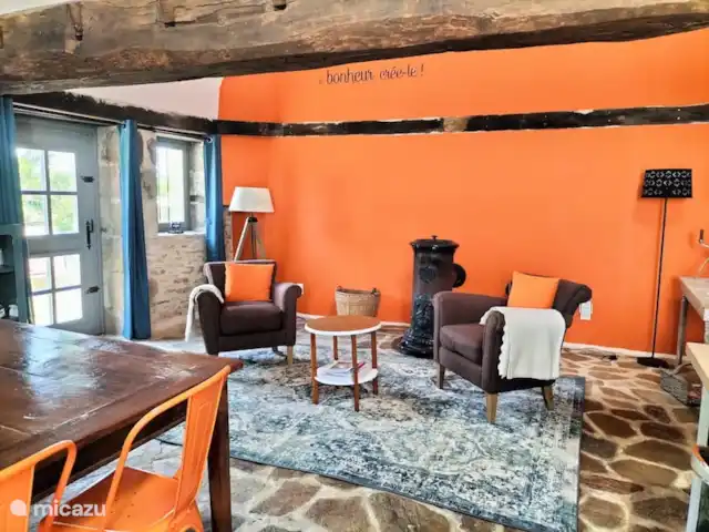 Domaine Pouzoult, Gîte Orange huren in Frankrijk, Indre, Sazeray - gîte / cottage Gezellige en warme zithoek