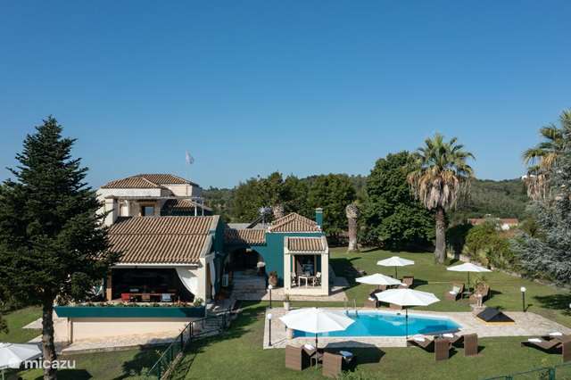 Vakantiehuis Griekenland, Corfu, Gouvia - villa Elvis: exclusieve groepsvilla, 16p.
