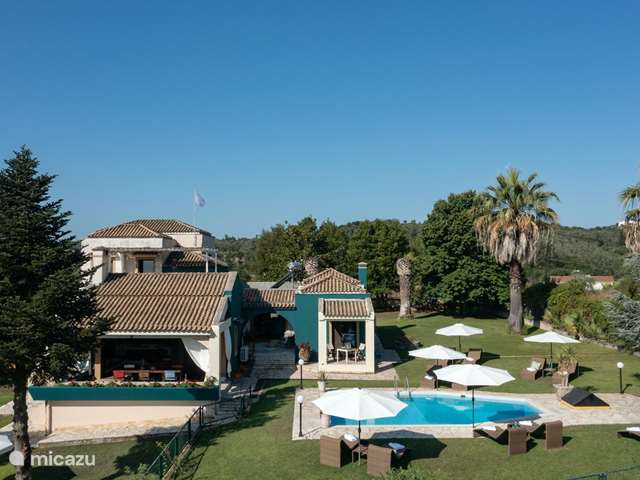 Vakantiehuis Griekenland, Corfu, Gouvia – villa Elvis: exclusieve Villa, 6 slkamer.