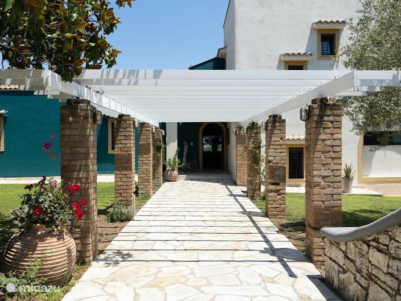 Vakantiehuis Griekenland, Corfu, Gouvia Villa Elvis: exclusieve Villa, 6 slkamer.