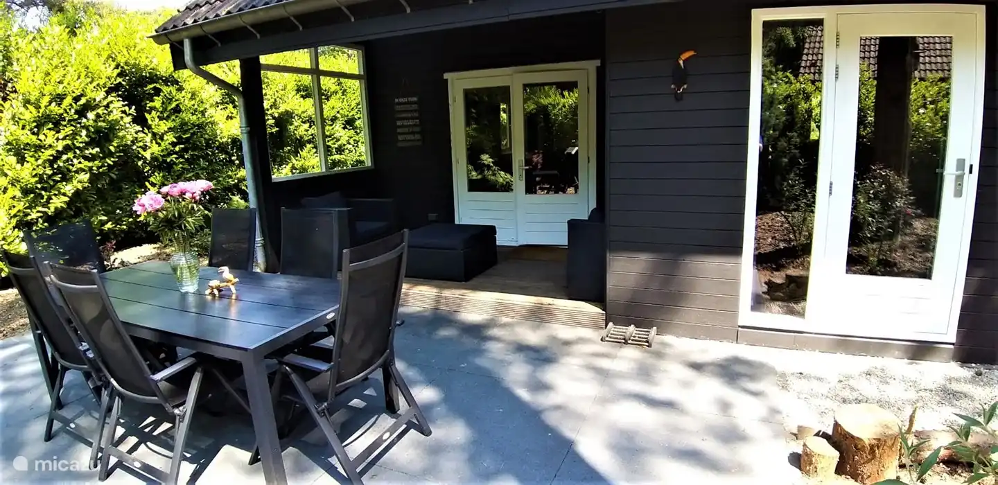 Die Terrasse und Veranda von Boshuis De Toekan