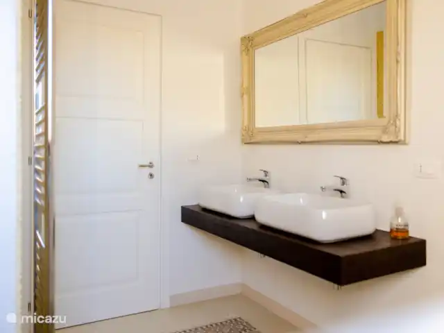 Villa Digaverde en Italia, Apulia, Carovigno - villa Baño 1