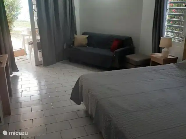 Seru Coral prachtige studio 2 pers huren in Curaçao, Banda Ariba (oost), Seru Coral - studio salonzitbank