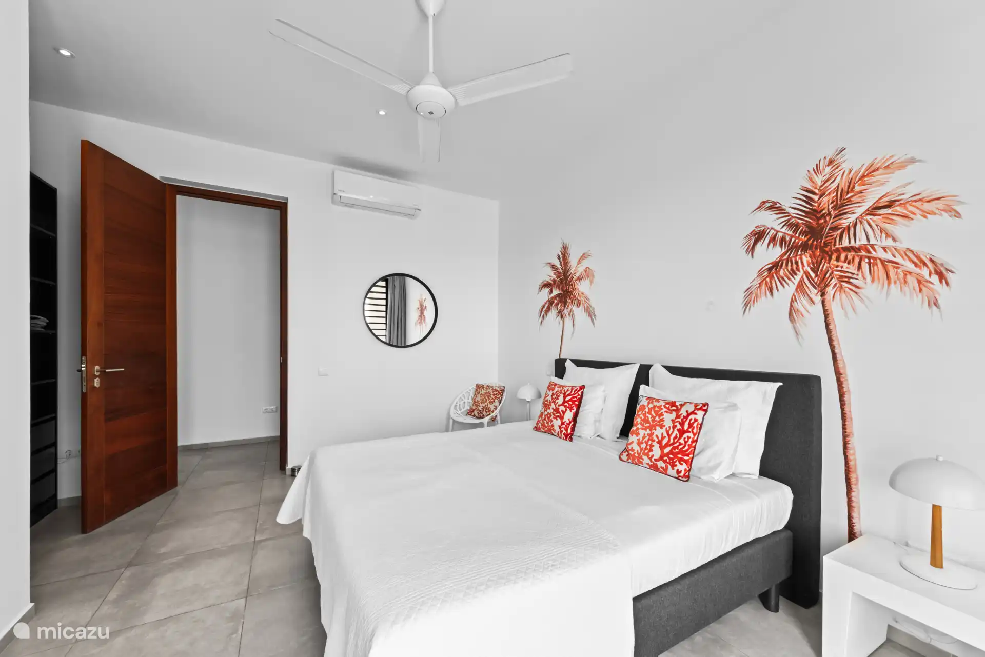 Viertes Schlafzimmer im Erdgeschoss mit eigenem Bad