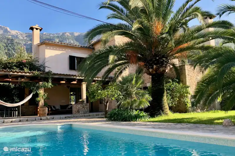 Ferienhaus Villa Emilia In Soller Mallorca Spanien Mieten Micazu