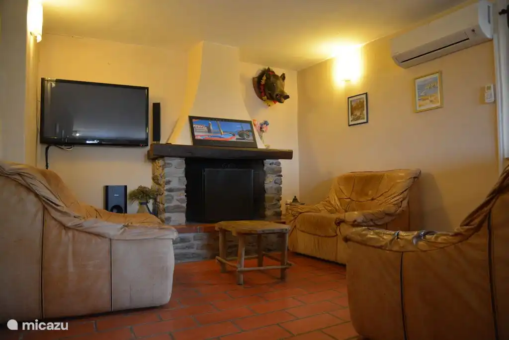 Sitzecke Wohnzimmer im Erdgeschoss mit Klimaanlage