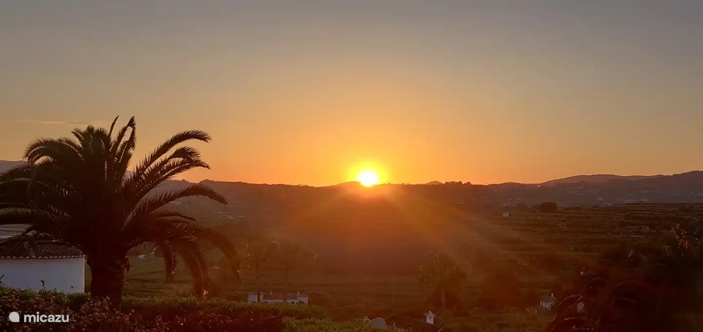 Soleil couchant depuis la terrasse