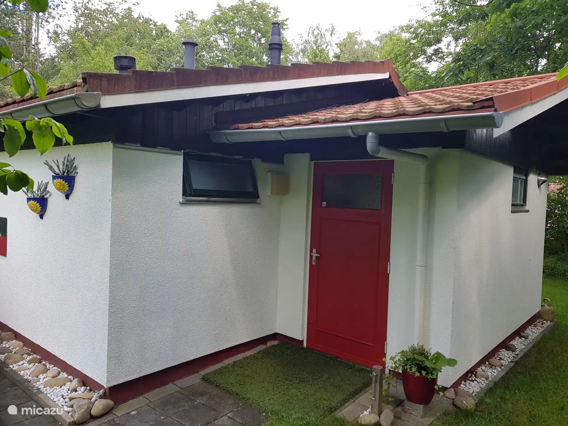 New extension (2022) with covered front door