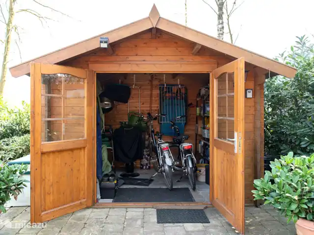 El Wildenborch en Países Bajos, Güeldres, Vorden - chalet cobertizo con 2 bicicletas eléctricas