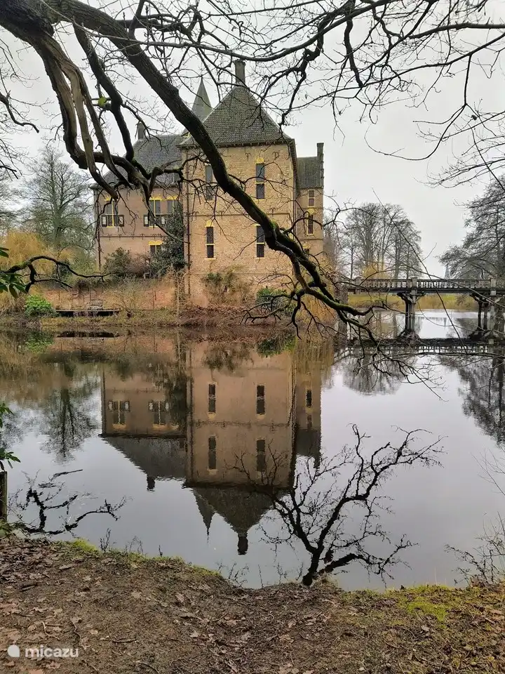 Castle Vorden con el hermoso foso