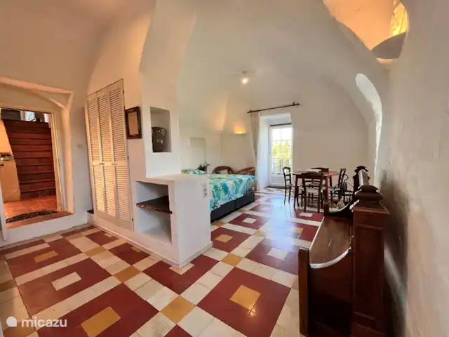Location de Vacances France, Gard, Molières-sur-Cèze, appartement - Chapelle La Chapelle vue de la cuisine.