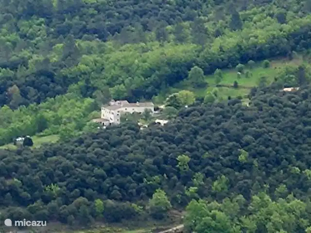 Location de Vacances France, Gard, Molières-sur-Cèze, appartement - La chambre bleue Du Mas Blanc, vous pouvez marcher jusqu'à une chapelle. Là, vous verrez votre maison de vacances en un rien de temps !
