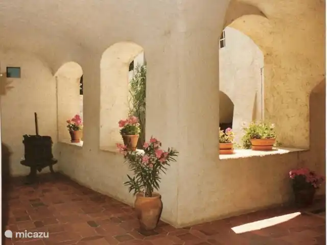 Location de Vacances France, Gard, Molières-sur-Cèze, appartement - L'auditorium Cela fait partie de la galerie intérieure.