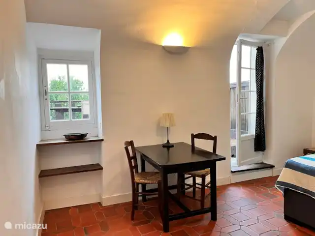 Location de Vacances France, Gard, Molières-sur-Cèze, appartement - L'auditorium Un troisième lit peut facilement être ajouté dans la chambre principale.