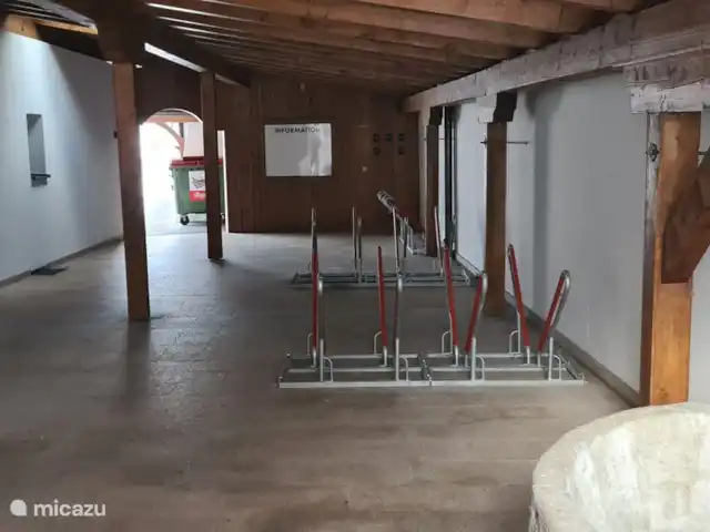 Location de Vacances Autriche, Salzburgerland, Muhlbach, appartement - Hochkönig Ferien Abri à vélos couvert et mur de boîte à clés