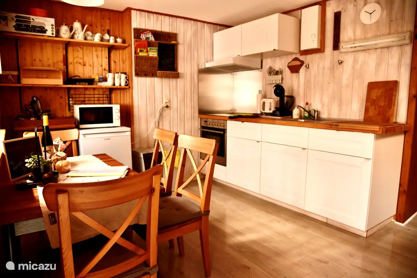 Cuisine entièrement équipée, avec dolce guste et machine à café régulière