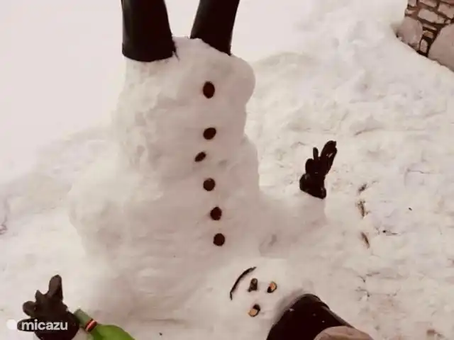 Location de Vacances Allemagne, Eifel, Meisburg, maison de vacances - Hopfi Husli Tu viens toi aussi construire un bonhomme de neige :)