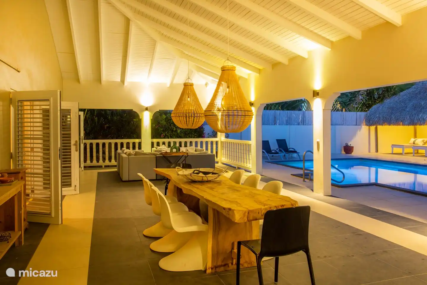 Terraza/mesa de comedor de impresión nocturna