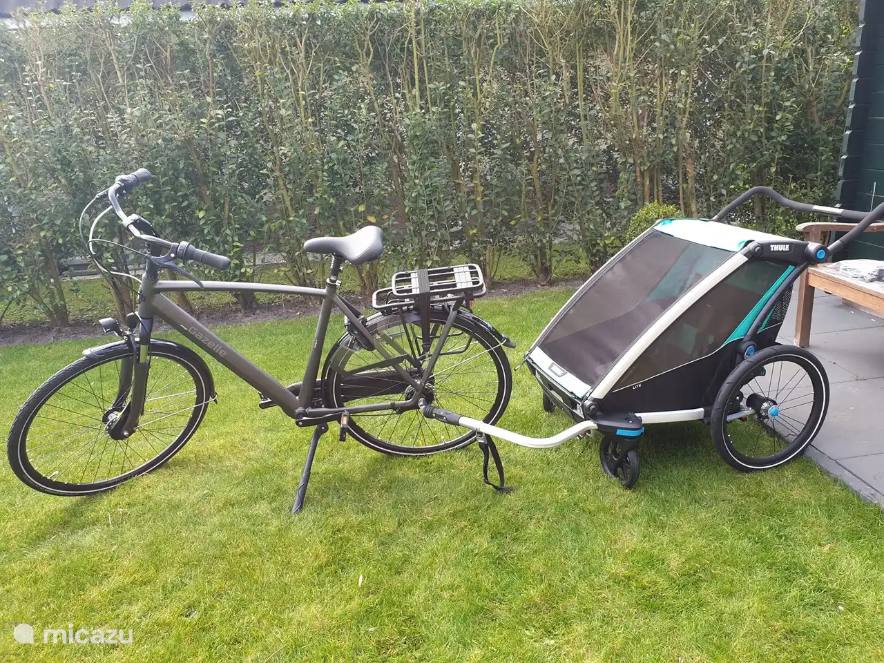 The Thule child trailer for two children