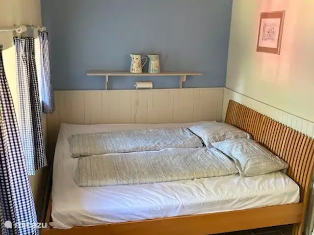 Araña de la casa en Francia, Nièvre, Epiry - casa vacacional Dormitorio más pequeño con cama doble