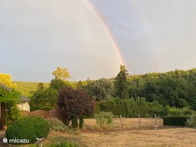 Araña de la casa en Francia, Nièvre, Epiry - casa vacacional