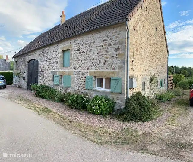 Maison Kronleuchter in Frankreich, Nièvre, Epiry - Ferienhaus