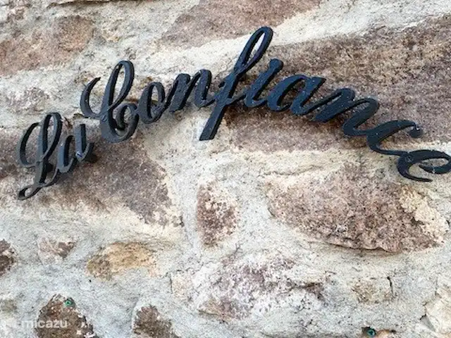 Araña de la casa en Francia, Nièvre, Epiry - casa vacacional